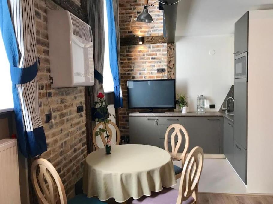 Charming Loft Near Old Town Apartment Tallinn Luaran gambar